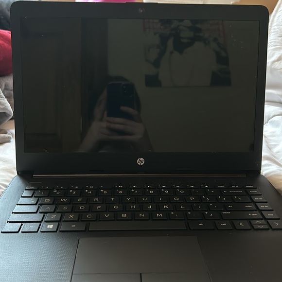 COPY - 🖤JET BLACK HP LAPTOP🖤 - Picture 5 of 10
